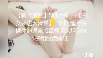 孩子出去玩，我和老婆玩