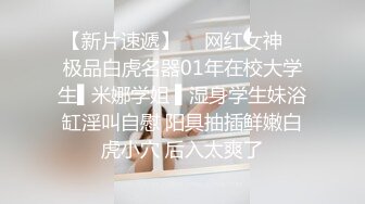 可可骚宝贝露脸开档丝袜自己把逼毛修一修跟小哥激情啪啪，口交大鸡巴自己拿自拍杆拍摄让小哥各种爆草真刺激