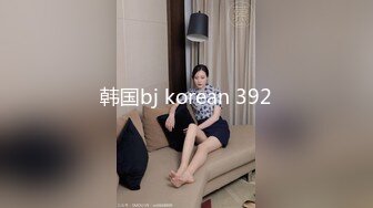 排骨哥酒店爆插性感翘臀大美女时趁她高潮不注意突然拔出鸡巴要射她嘴里,被美女制止住,商量后又干了一炮射她嘴里了!