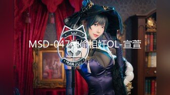 【新速片遞】  商场女厕全景偷拍极品少妇❤️别致的阴毛发型让这骚穴显得紧致小巧