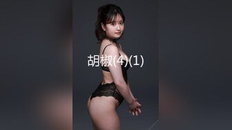 姐妹花露脸一起伺候大哥，丝袜情趣让大哥无套抽插