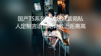 《男子赌博欠债女友肉体偿还，女友欲罢不能露出无奈的表情》