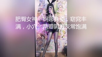   骚逼女友~在电影院发浪非要啦我紧卫生间吃我鸡巴干一炮~回家车上自摸到家后继续爆操终于狂呻吟1